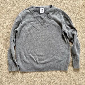 GAP Kids Gray V-Neck Sweater Size S 6-7 Soft Knit